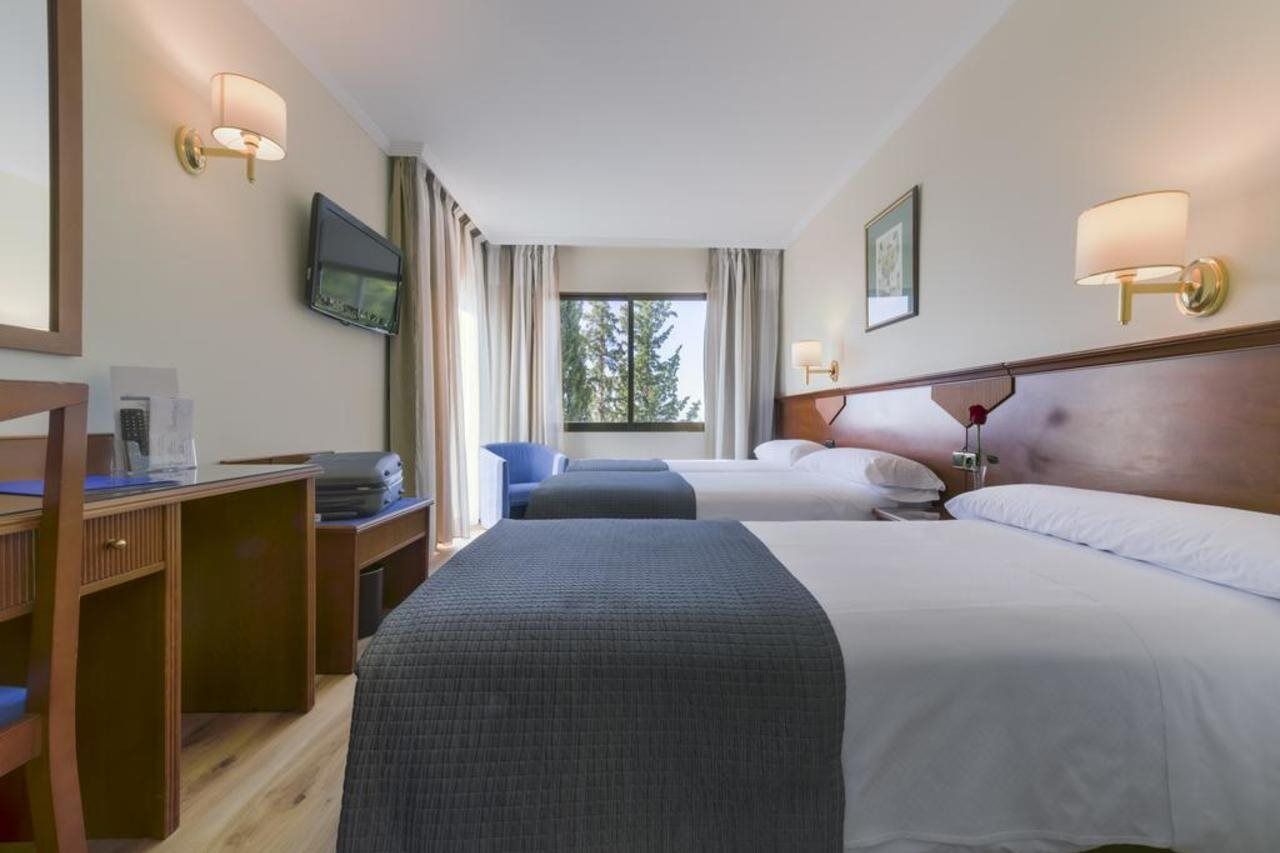 Porcel Alixares 4* Granada